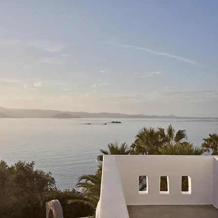 Hill Club Naxos * Πλάκα