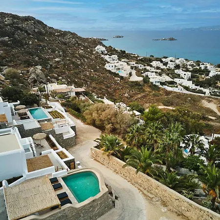 Hill Club Naxos * Πλάκα