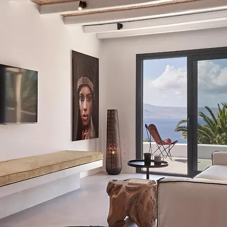 Hill Club Naxos * Πλάκα