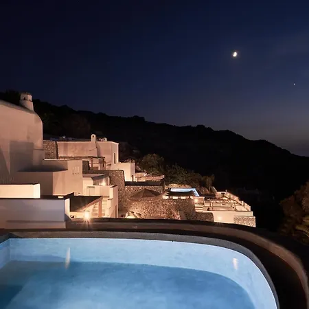 Hill Club Naxos * Πλάκα