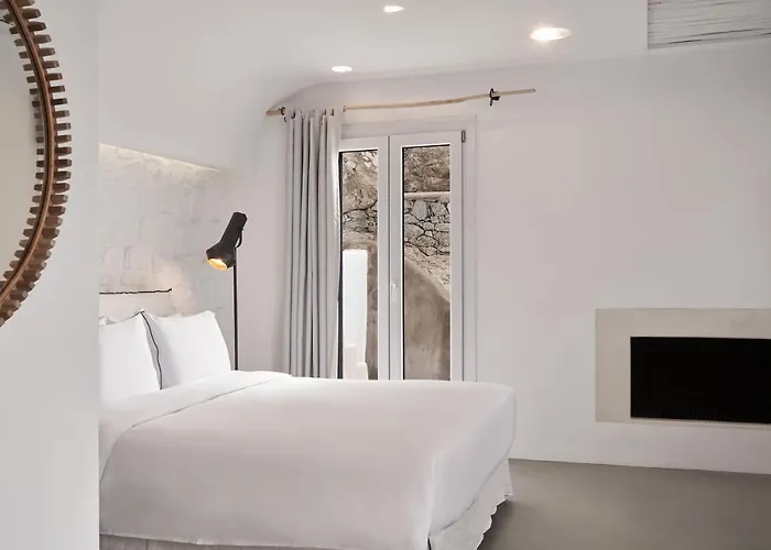 Hill Club Naxos Plaka (Naxos)