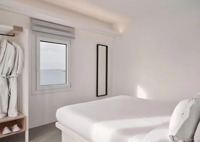 Hill Club Naxos Villa