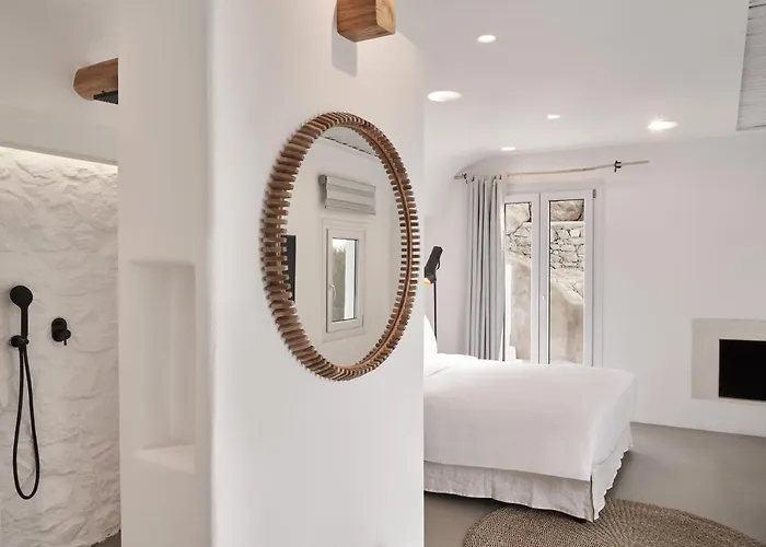 Hill Club Naxos Villa