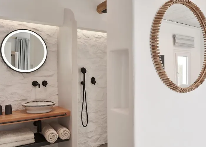 Hill Club Naxos Villa